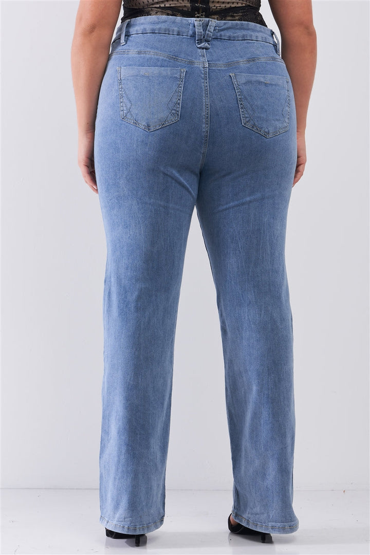 Junior Plus Mid-Wash Blue Denim Low-Rise Wide-Leg Upsized Basic Dad Jeans